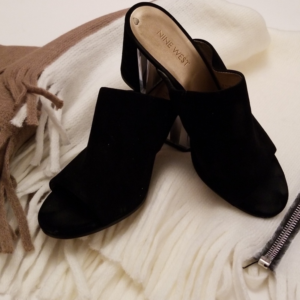 Nine West Blck Suede Mules